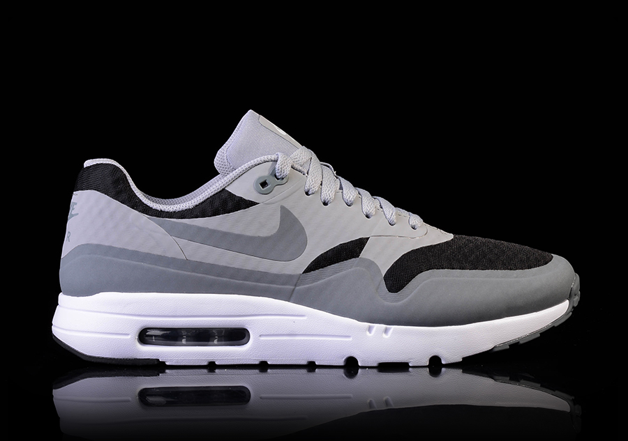 Air max store one essential