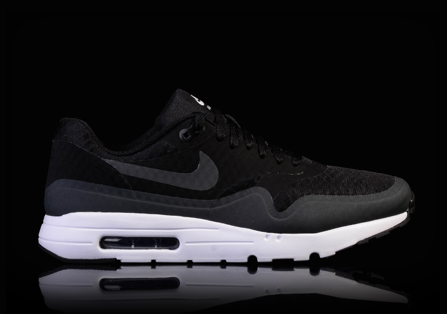 Nike air max 1 ultra essential triple hotsell black