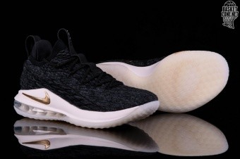 auxiliar Mariscos pasión NIKE LEBRON 15 LOW BLACK GOLD por $147,50 | Basketzone.net