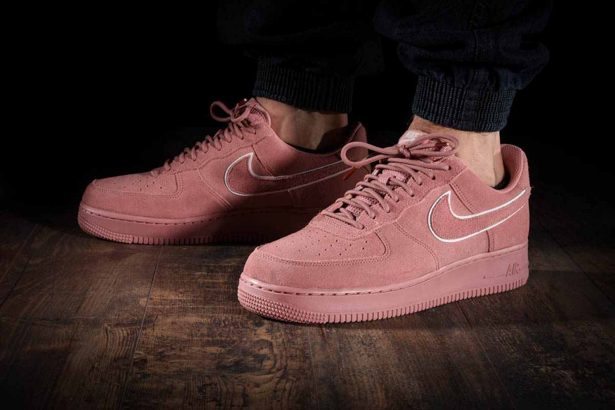nike air force 1 07 lv8 suede red stardust