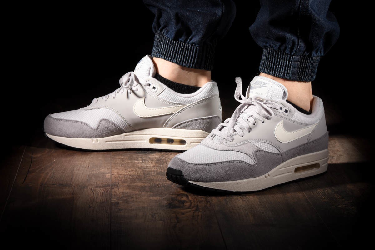 NIKE AIR MAX 1 VAST GREY