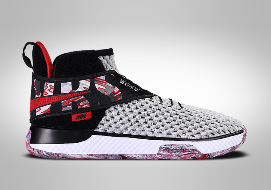 nike zoom light