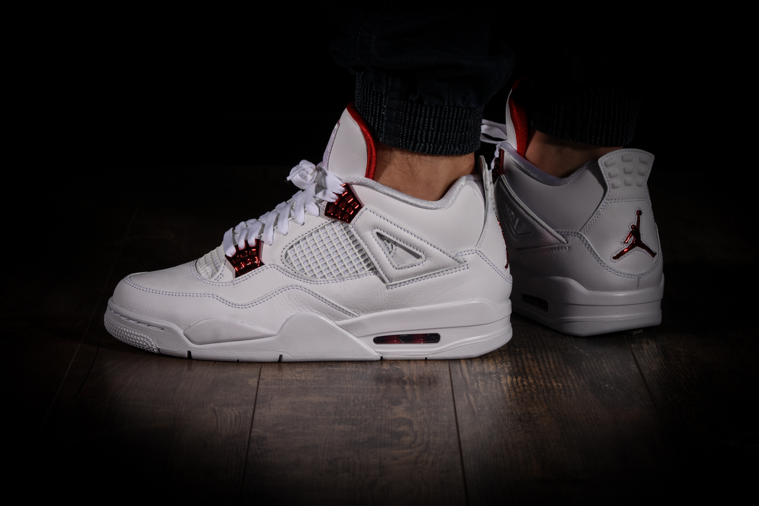 Jordan 4 Retro Metallic Red