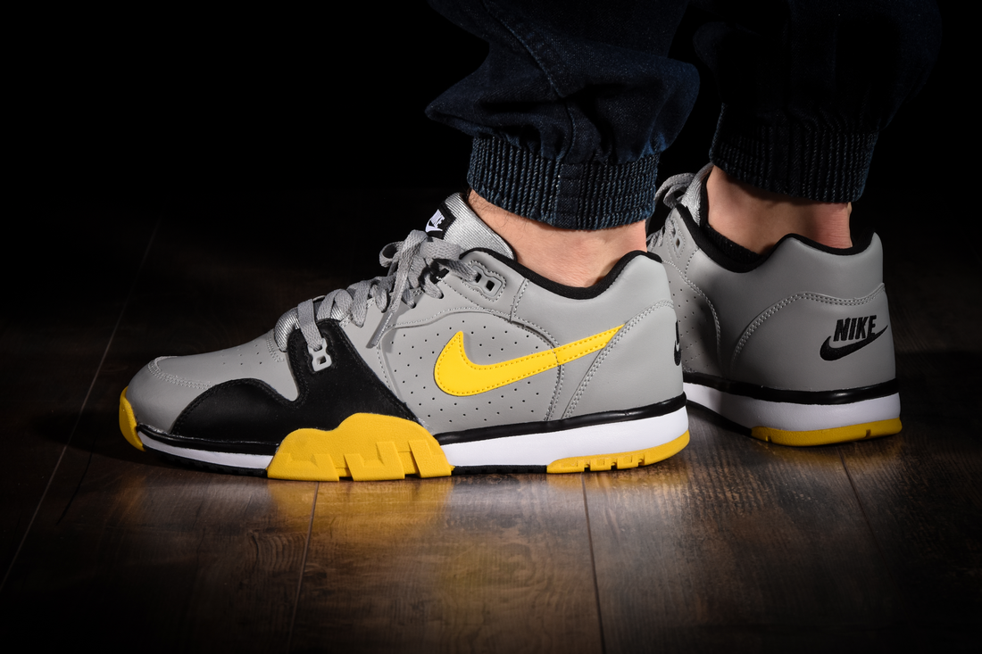 nike grey cross trainers