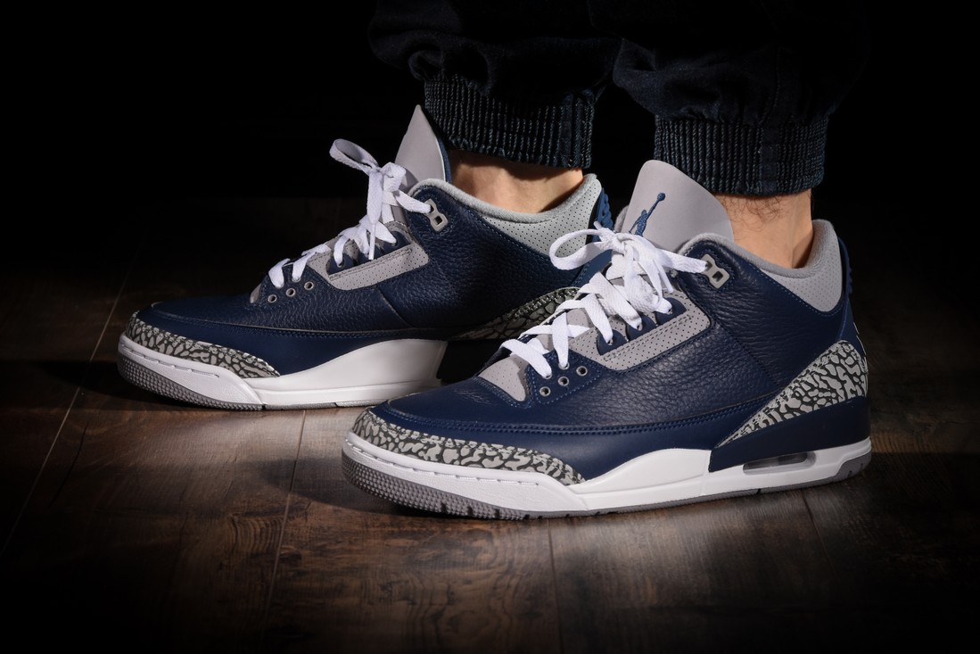 NIKE AIR JORDAN 3 RETRO GEORGETOWN