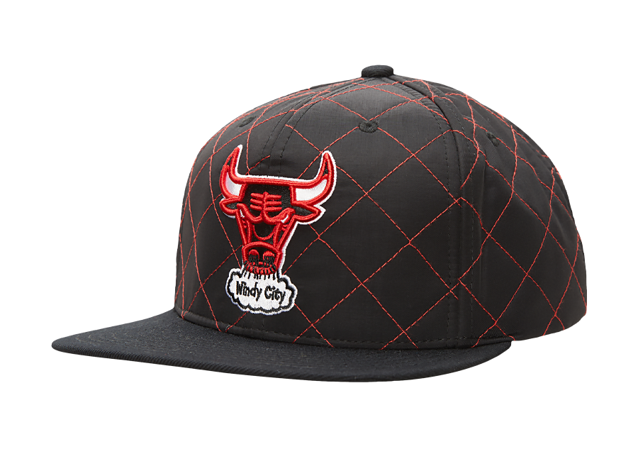 MITCHELL & NESS QUILTED TASLAN SNAPBACK HWC CHICAGO BULLS