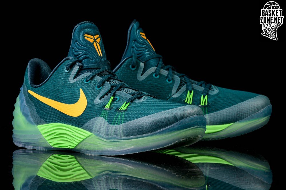nike zoom kobe v Zwart